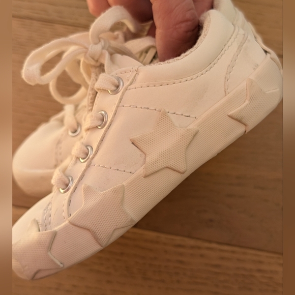 💜2 For 30💜Zara Star White Sneakers EU21/US5 - Picture 5 of 6